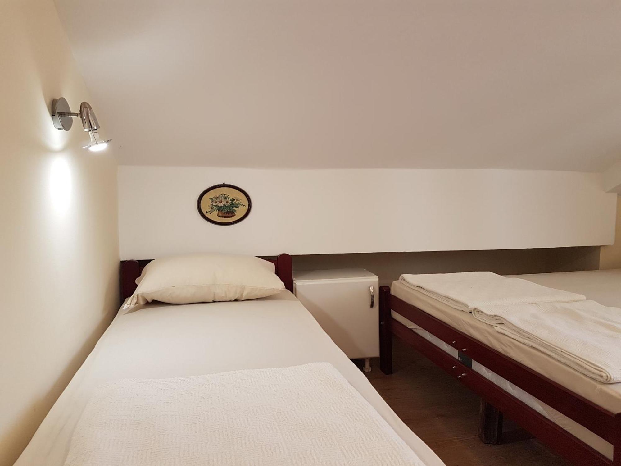 Hostel Beko Valjevo Quarto foto
